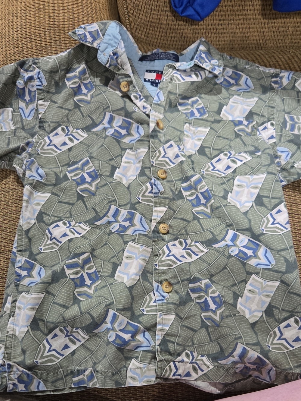 Vintage Tommy Hilfiger Kids Boys Size 7 Hawaiian Aloha Shirt Tiki Mask Tribal